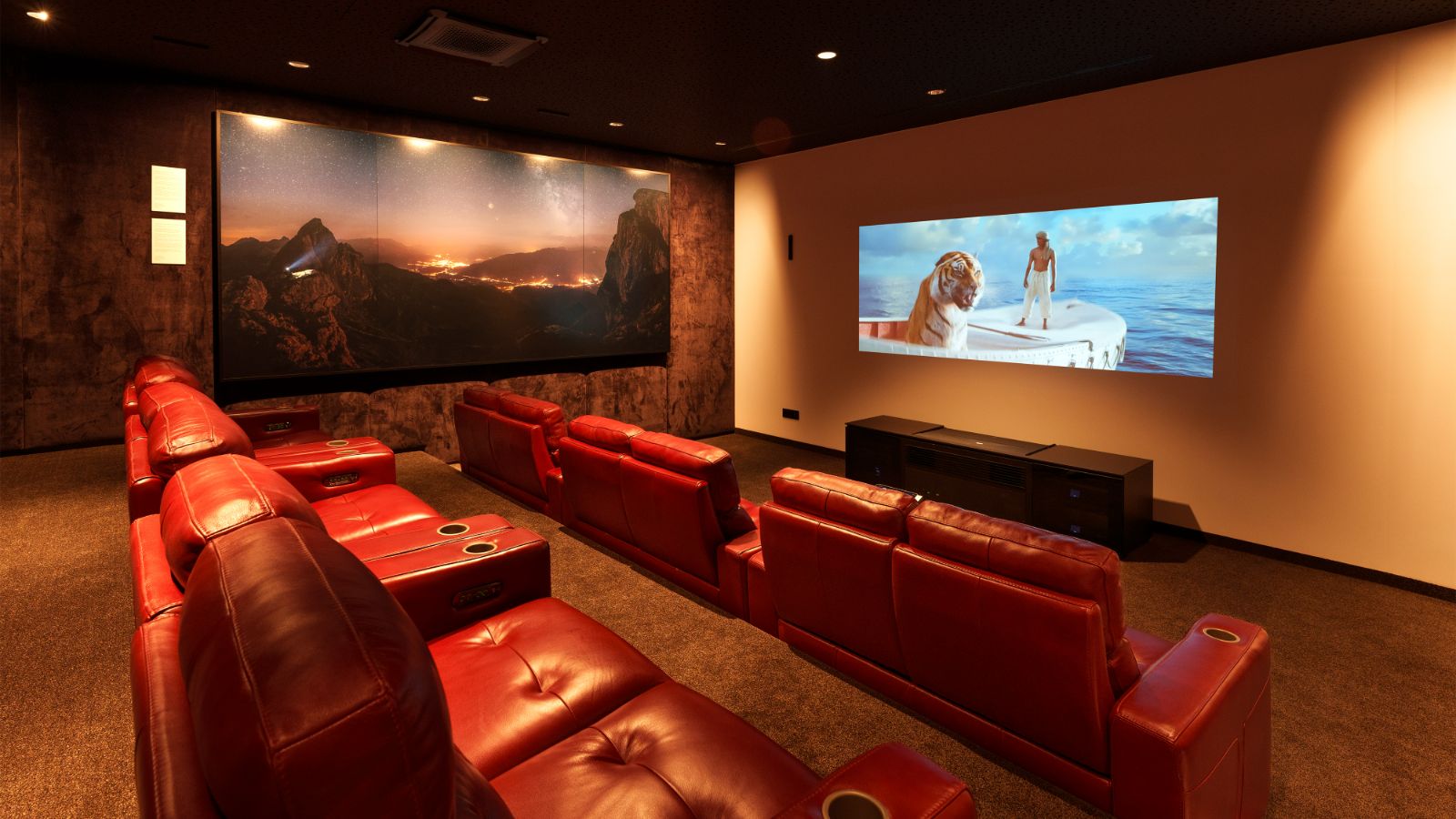 Luxury-Ski-Chalet-Kitzbuhel-Chalet-Julisam-Oxford-Ski-Cinema-Room.jpg