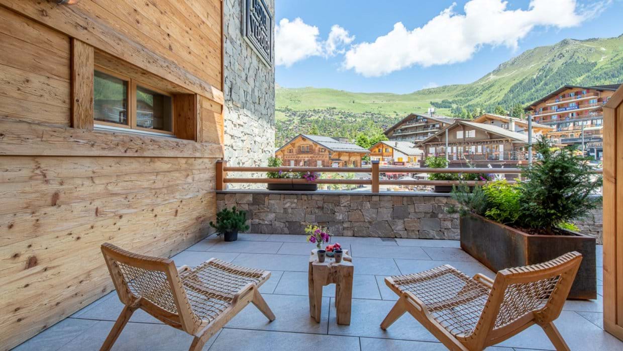 Luxury-Ski-Hotel-Verbier-Hotel-de-Verbier-Oxford-Ski-Balcony.jpg