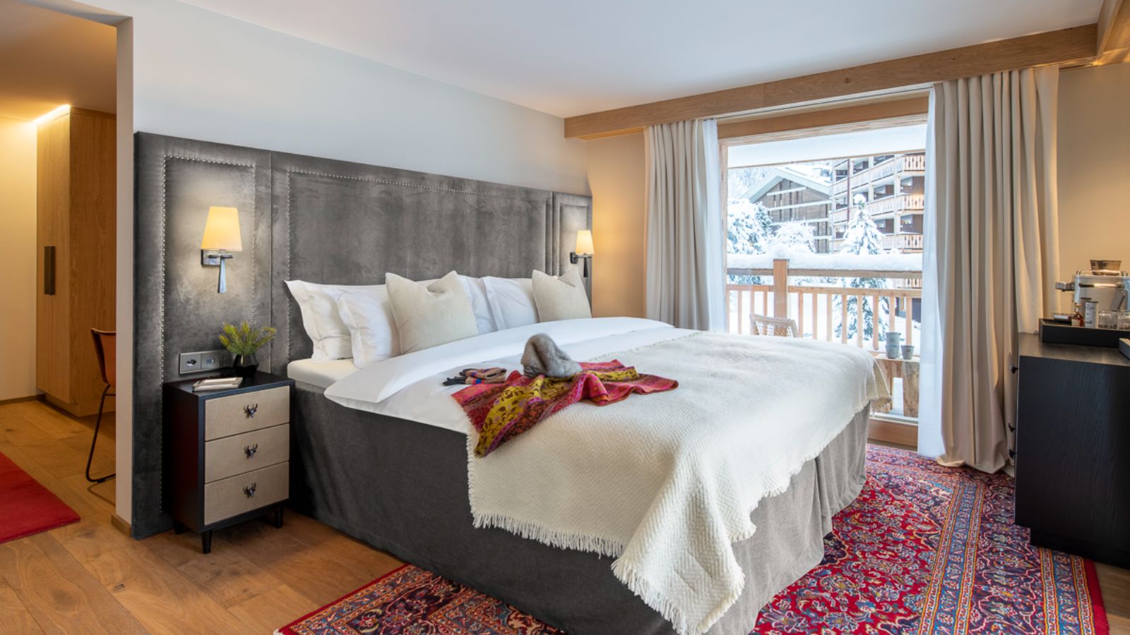 Luxury-Ski-Hotel-Verbier-Hotel-de-Verbier-Oxford-Ski-Bedroom (17).jpg