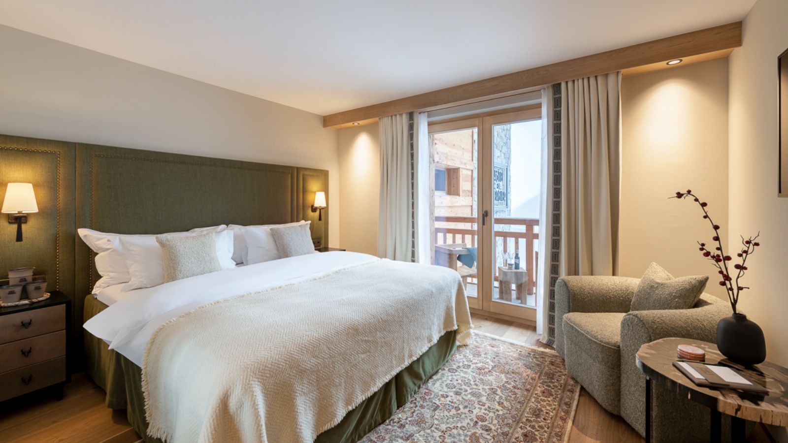 Luxury-Ski-Hotel-Verbier-Hotel-de-Verbier-Oxford-Ski-Bedroom (18).jpg