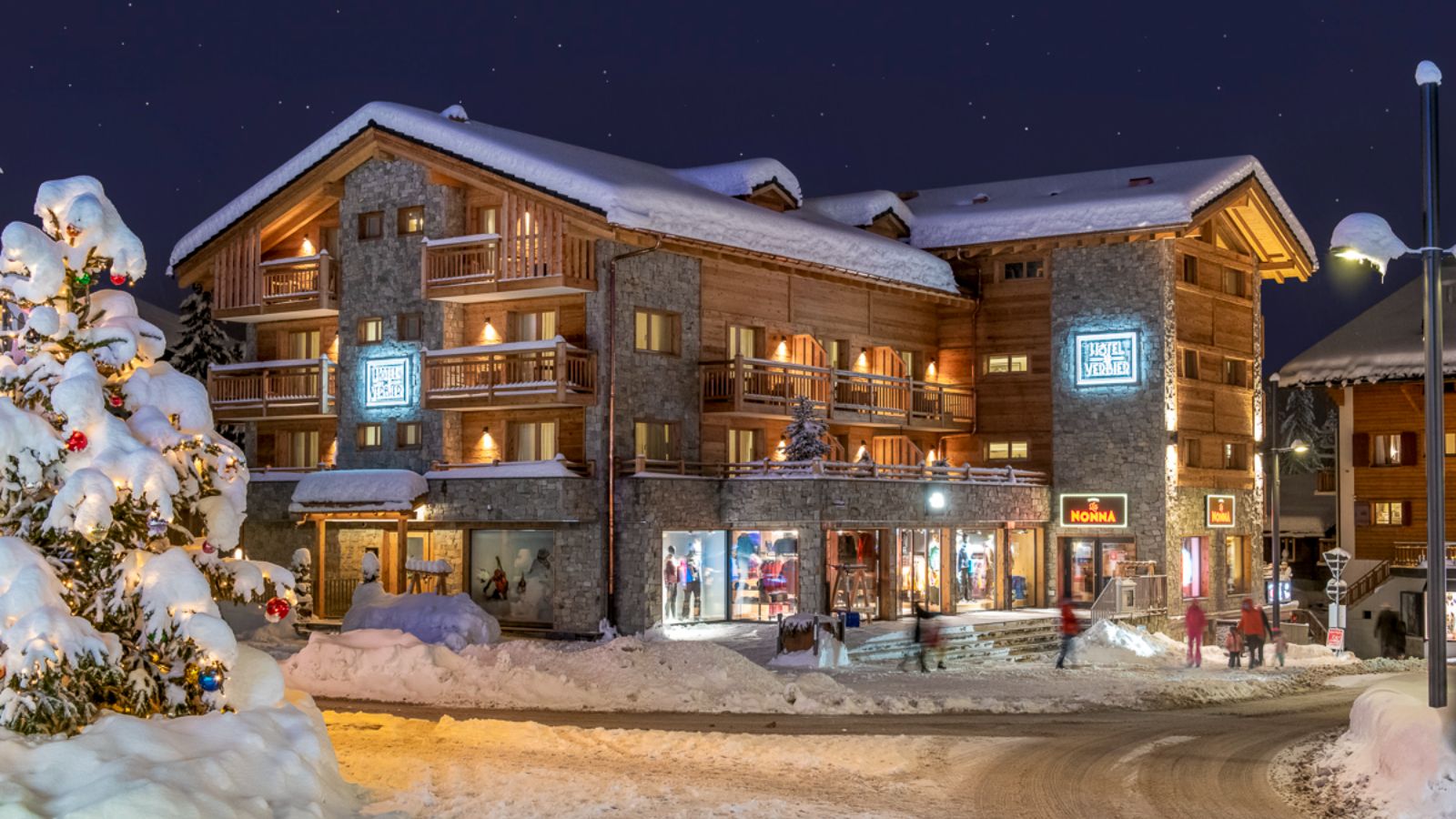 Luxury-Ski-Hotel-Verbier-Hotel-de-Verbier-Oxford-Ski-Exterior.jpg