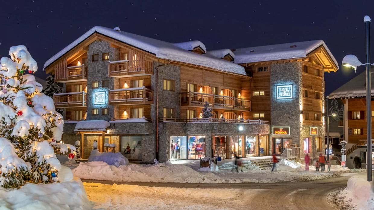 Luxury-Ski-Hotel-Verbier-Hotel-de-Verbier-Oxford-Ski-Exterior.jpg