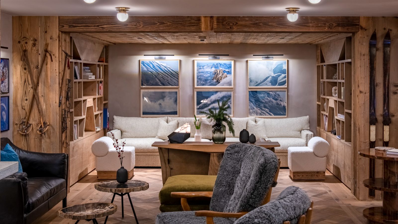 Luxury-Ski-Hotel-Verbier-Hotel-de-Verbier-Oxford-Ski-Lounge-Area-2.jpg