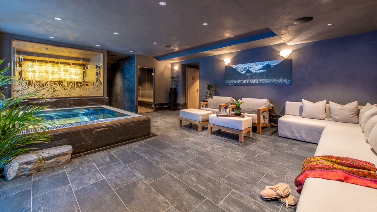 Luxury-Ski-Hotel-Verbier-Hotel-de-Verbier-Oxford-Ski-Pool.jpg