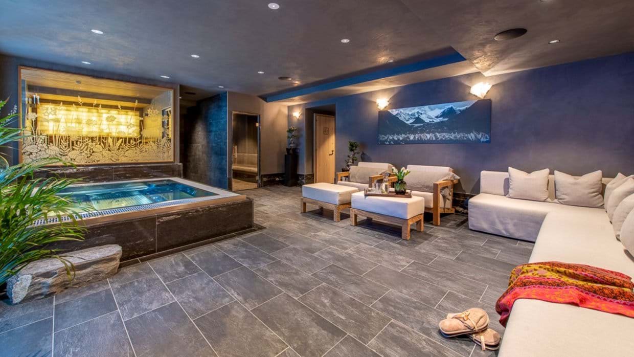 Luxury-Ski-Hotel-Verbier-Hotel-de-Verbier-Oxford-Ski-Pool.jpg