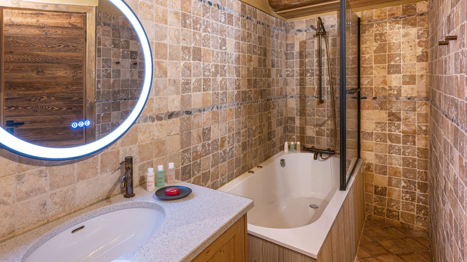 Luxury-ski-chalet-Val d'Isere-chalet-thovex-oxford-ski-bathroom.jpg