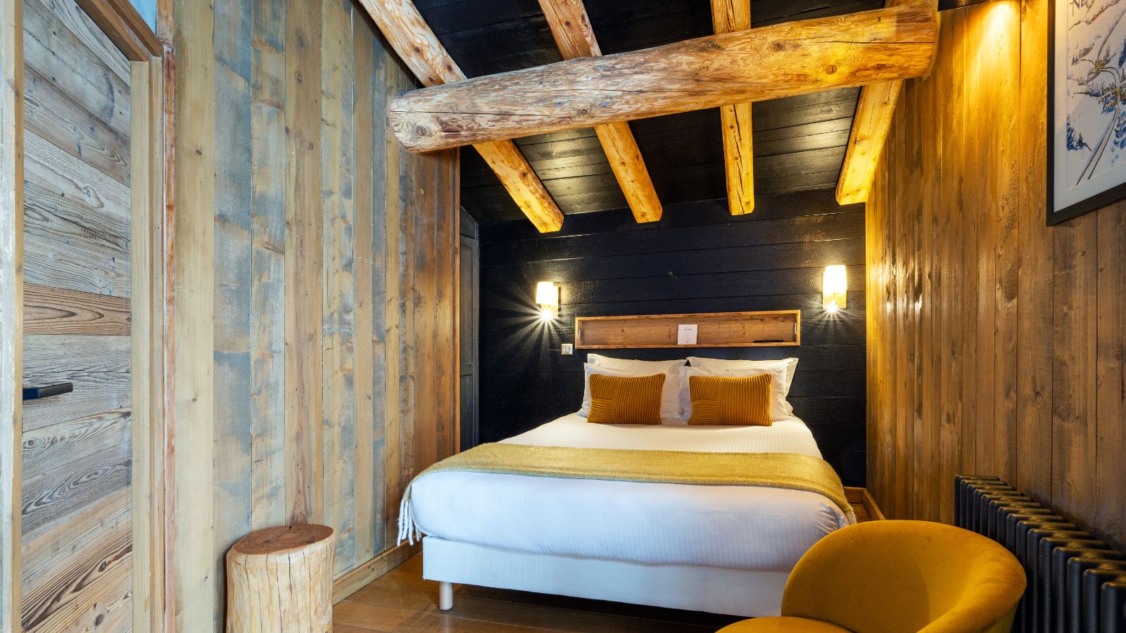 Luxury-ski-chalet-Val d'Isere-chalet-thovex-oxford-ski-bedroom 6.jpg