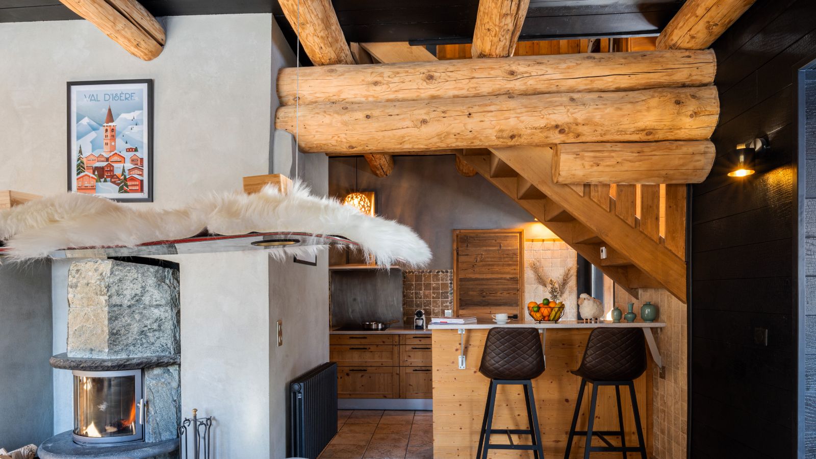 Luxury-ski-chalet-Val d'Isere-chalet-thovex-oxford-ski-kitchen.jpg