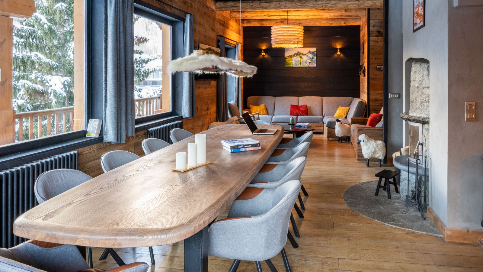 Luxury-ski-chalet-Val d'Isere-chalet-thovex-oxford-ski-living-area.jpg