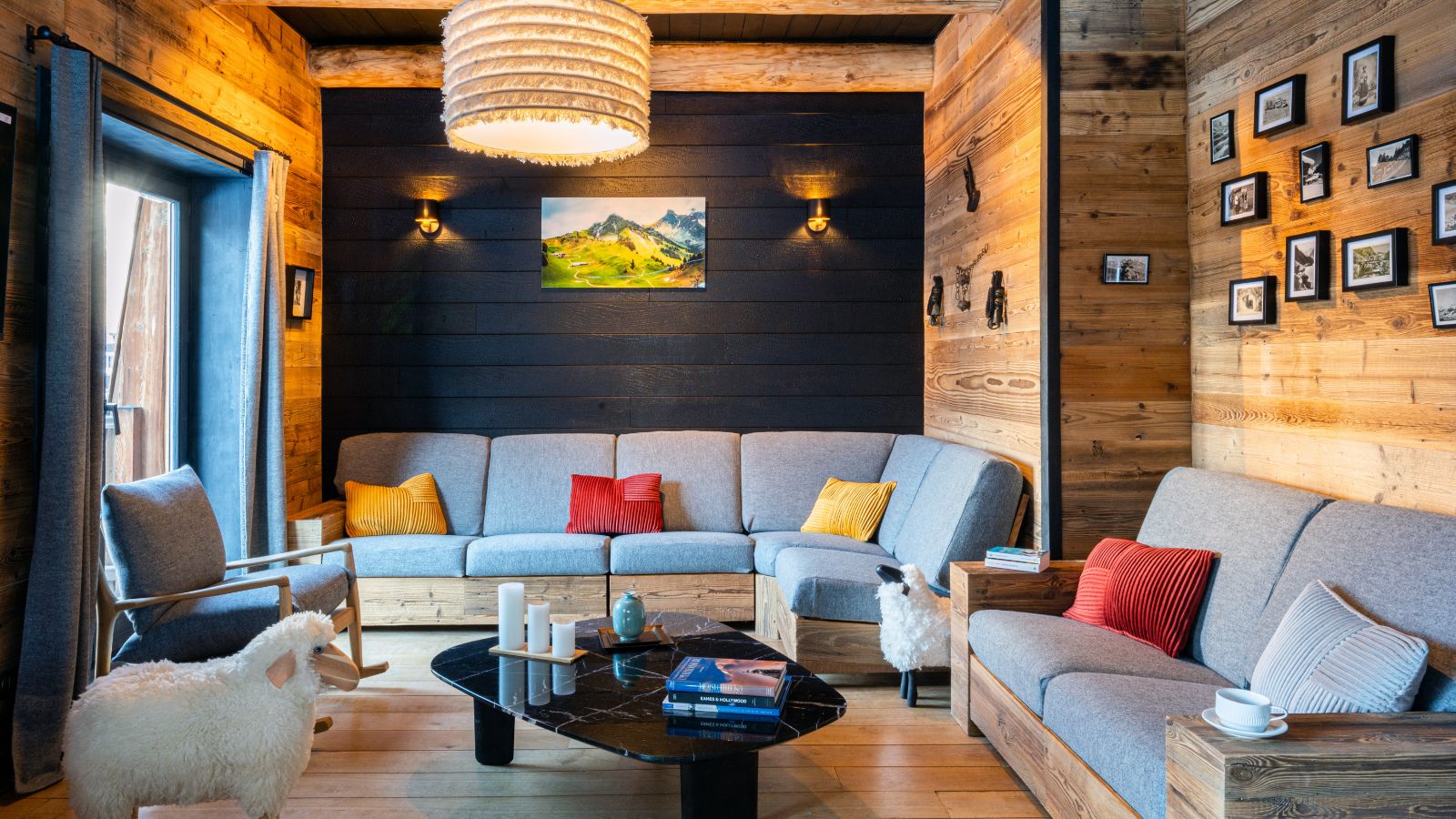 Luxury-ski-chalet-Val d'Isere-chalet-thovex-oxford-ski-lounge.jpg