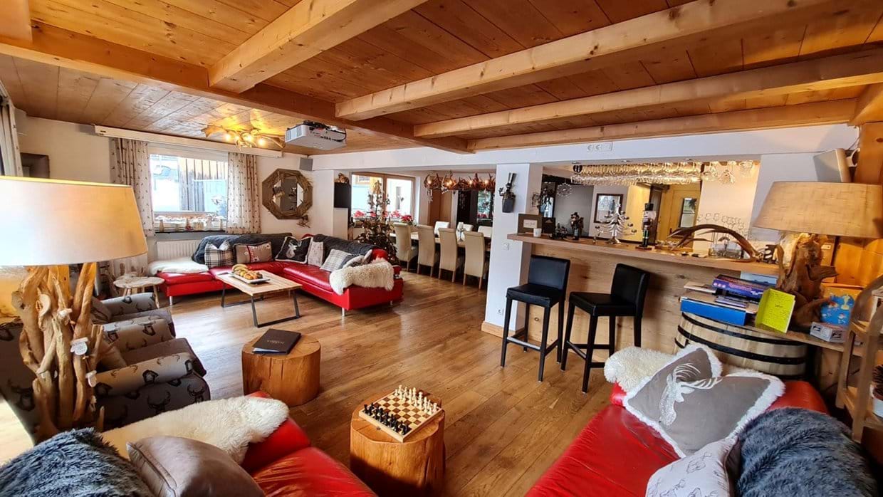 Luxury-Ski-Chalet-St-Anton-Chalet-Narnia-Oxford-Ski-Lounge.jpg