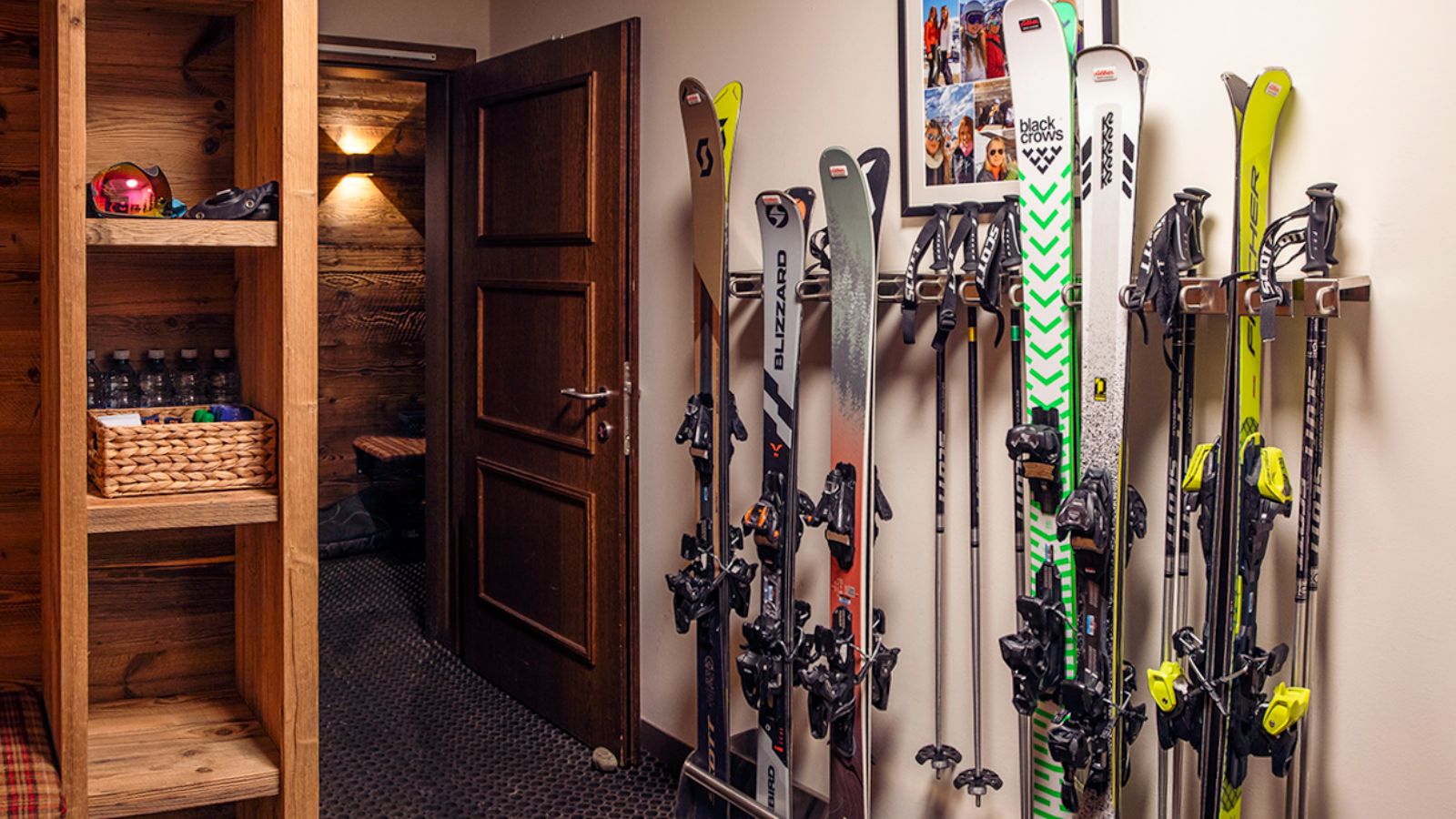 Luxury-Ski-Chalet-St-Anton-Chalet-Artemis-Oxford-Ski-Ski-Room.jpg