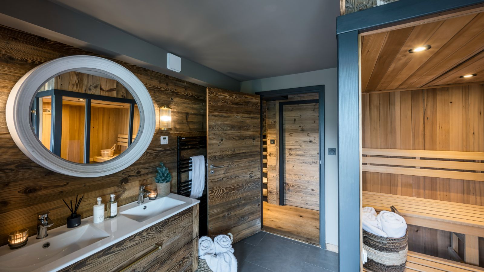 Chalet Mont Des Anges Bathroom 5.jpg