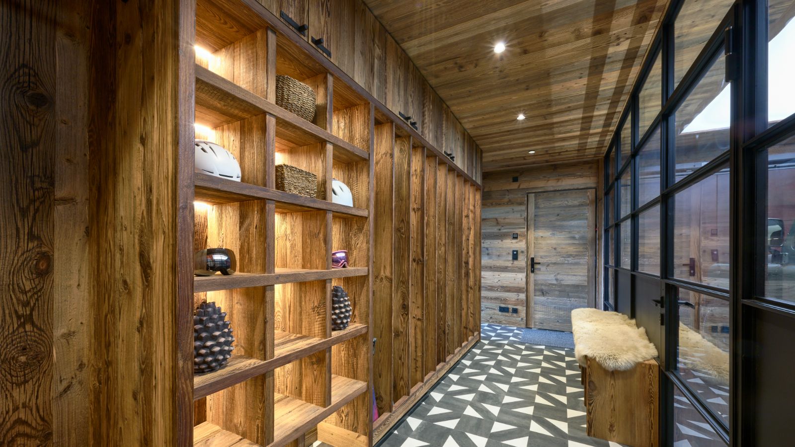 Chalet Mont Des Anges Hallway.jpg