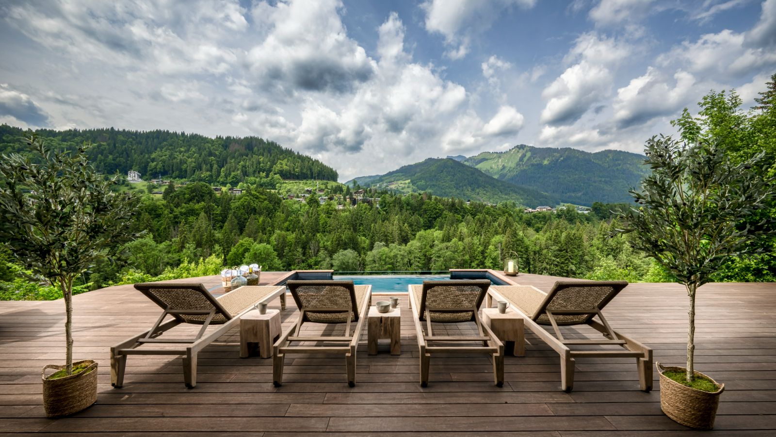Chalet Mont Des Anges Pool.jpg