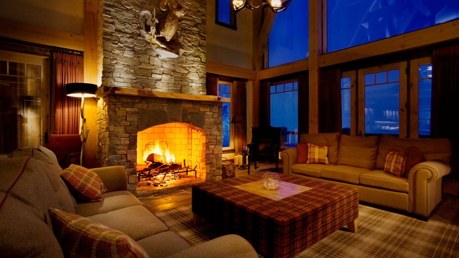 living_room_night_fireplace.jpg