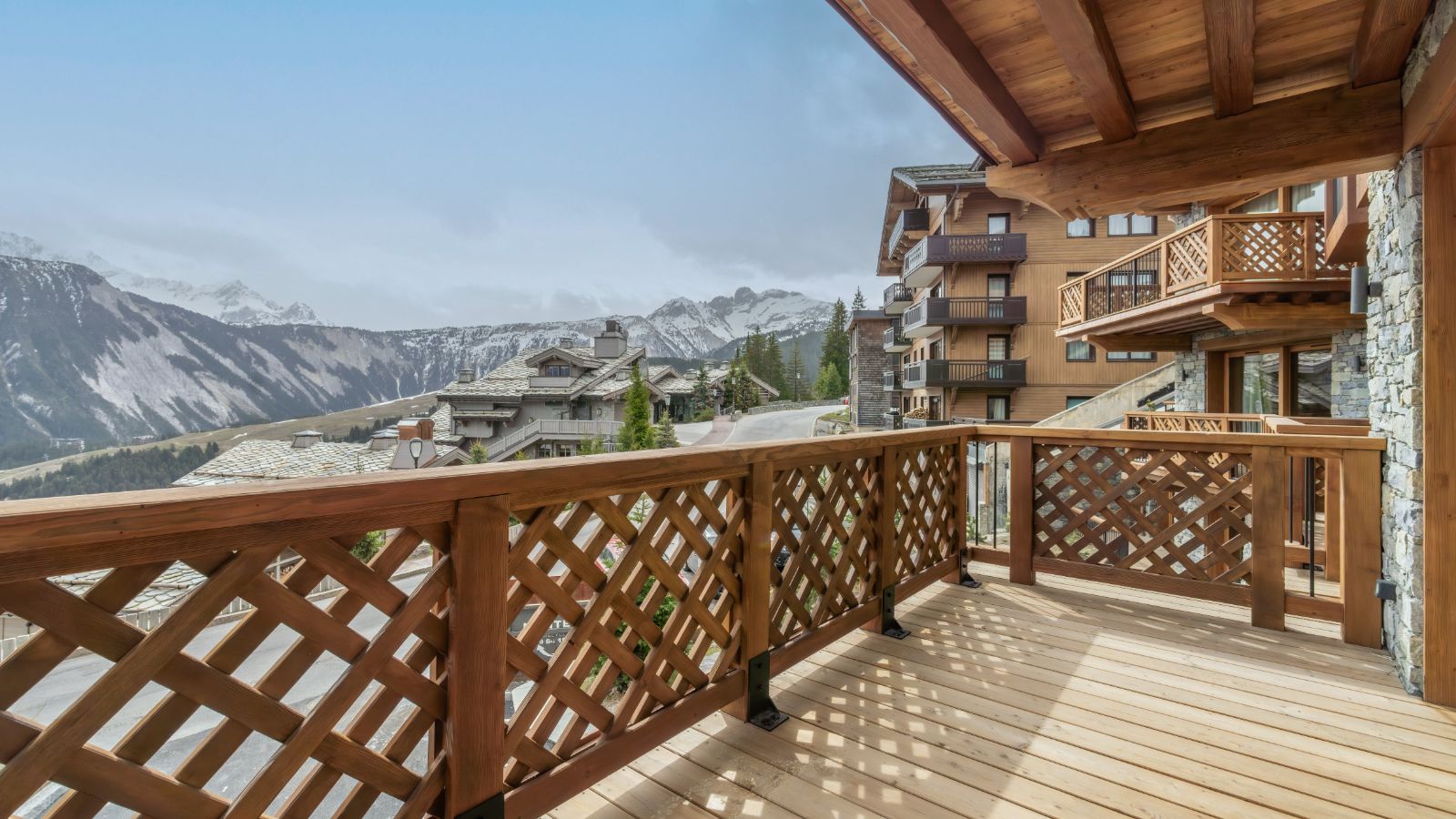 Luxury-Ski-Chalet-Courchevel-Manej-Apartment-4-Oxford-Ski-terrace.jpg