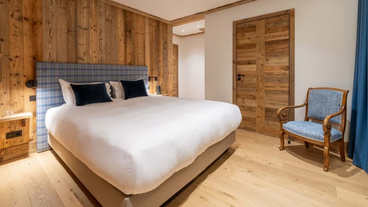Luxury-Ski-Chalet-Courchevel-Manej-Apartment-4-Oxford-Ski-bedroom4.jpg