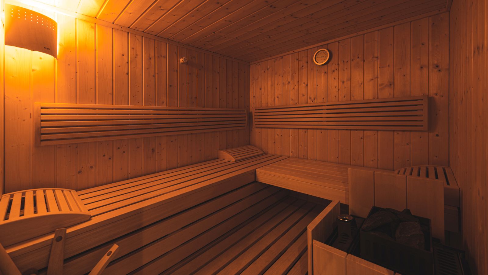 Luxury-Ski-Chalet-Zermatt-Chalet-Schipfa-Oxford-Ski-Sauna.jpg
