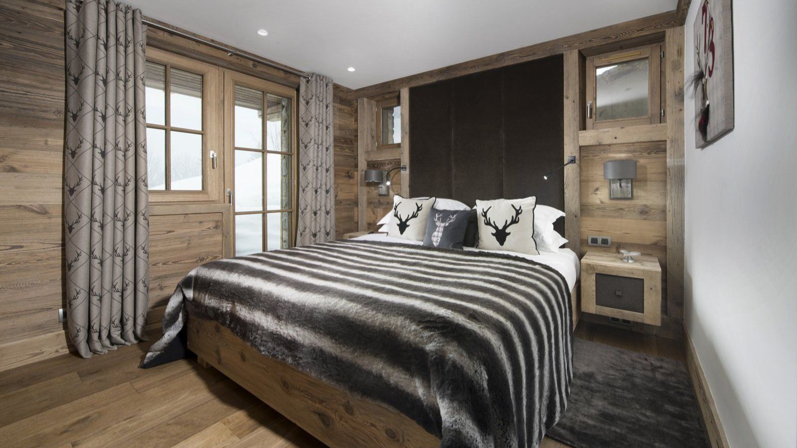 Luxury-Ski-Chalet-Courchevel-1550-Chalet-M-Oxford-Ski-Bedroom (7).jpg