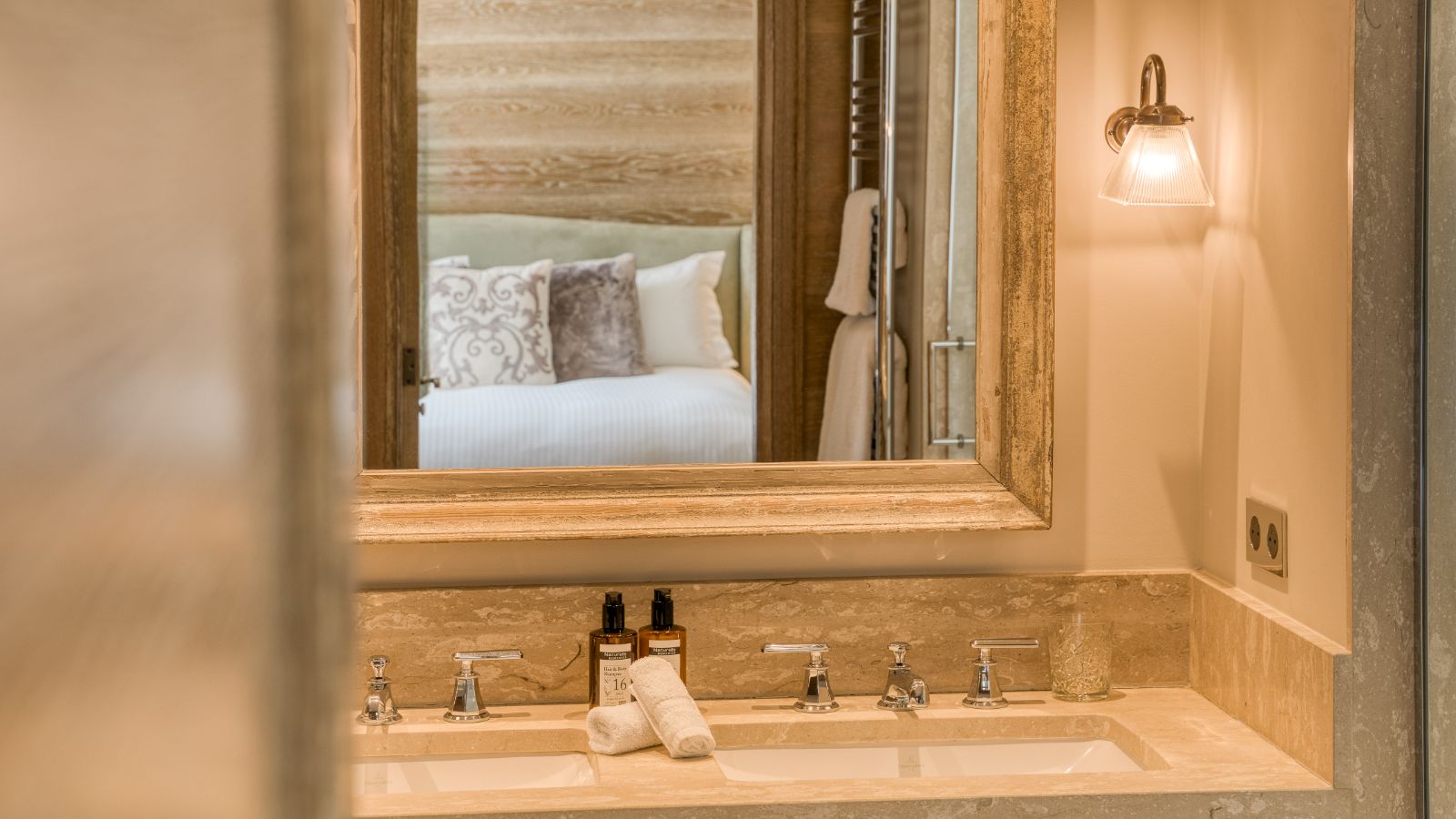 Chalet Shemshak Bathroom 3.jpg