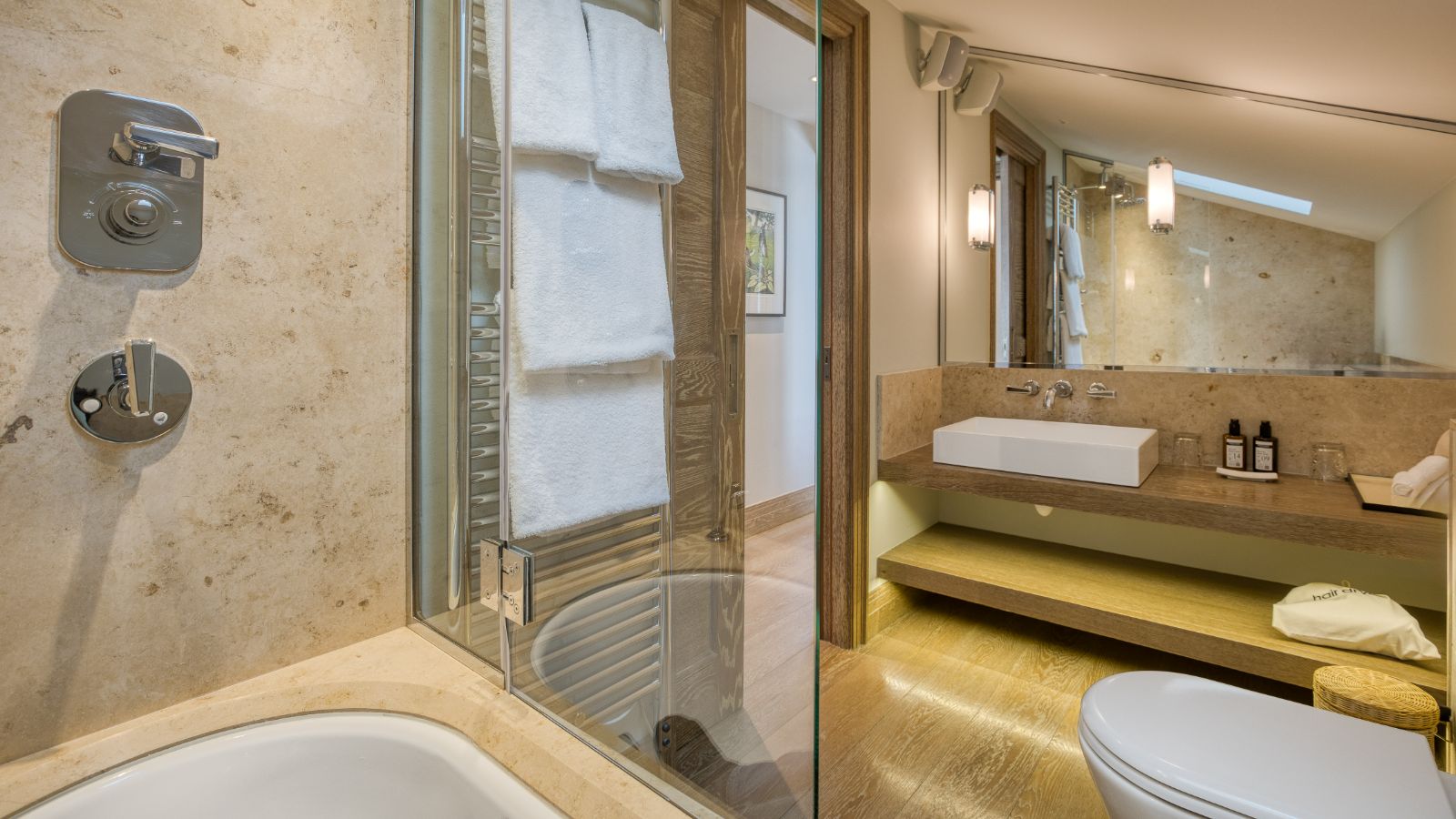 Chalet Shemshak bathroom 4.jpg