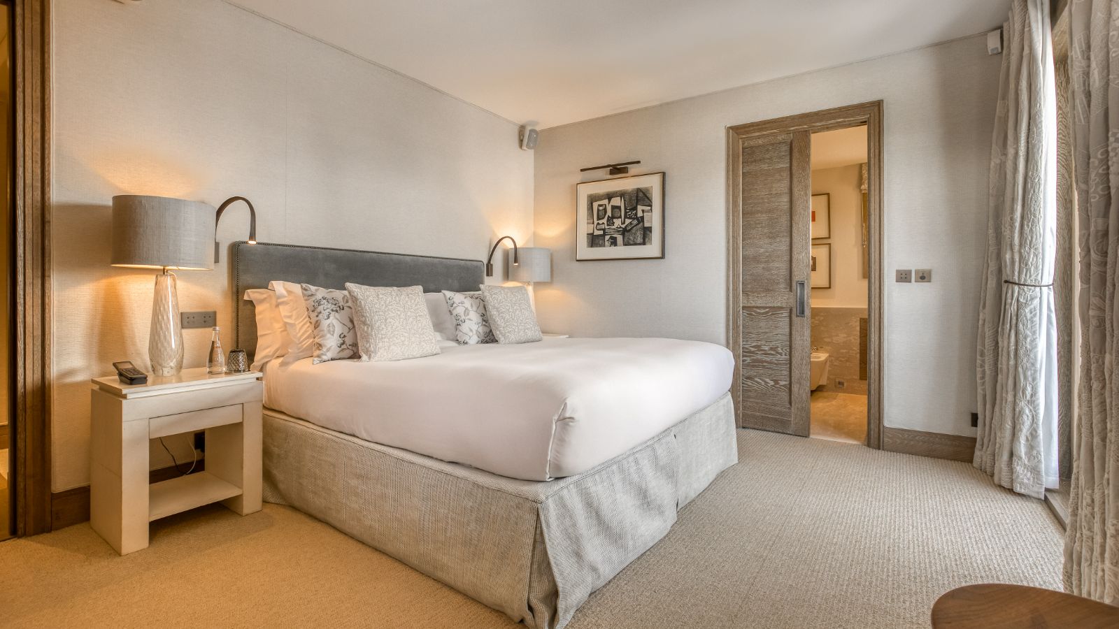 Chalet Shemshak Bedroom 3.jpg