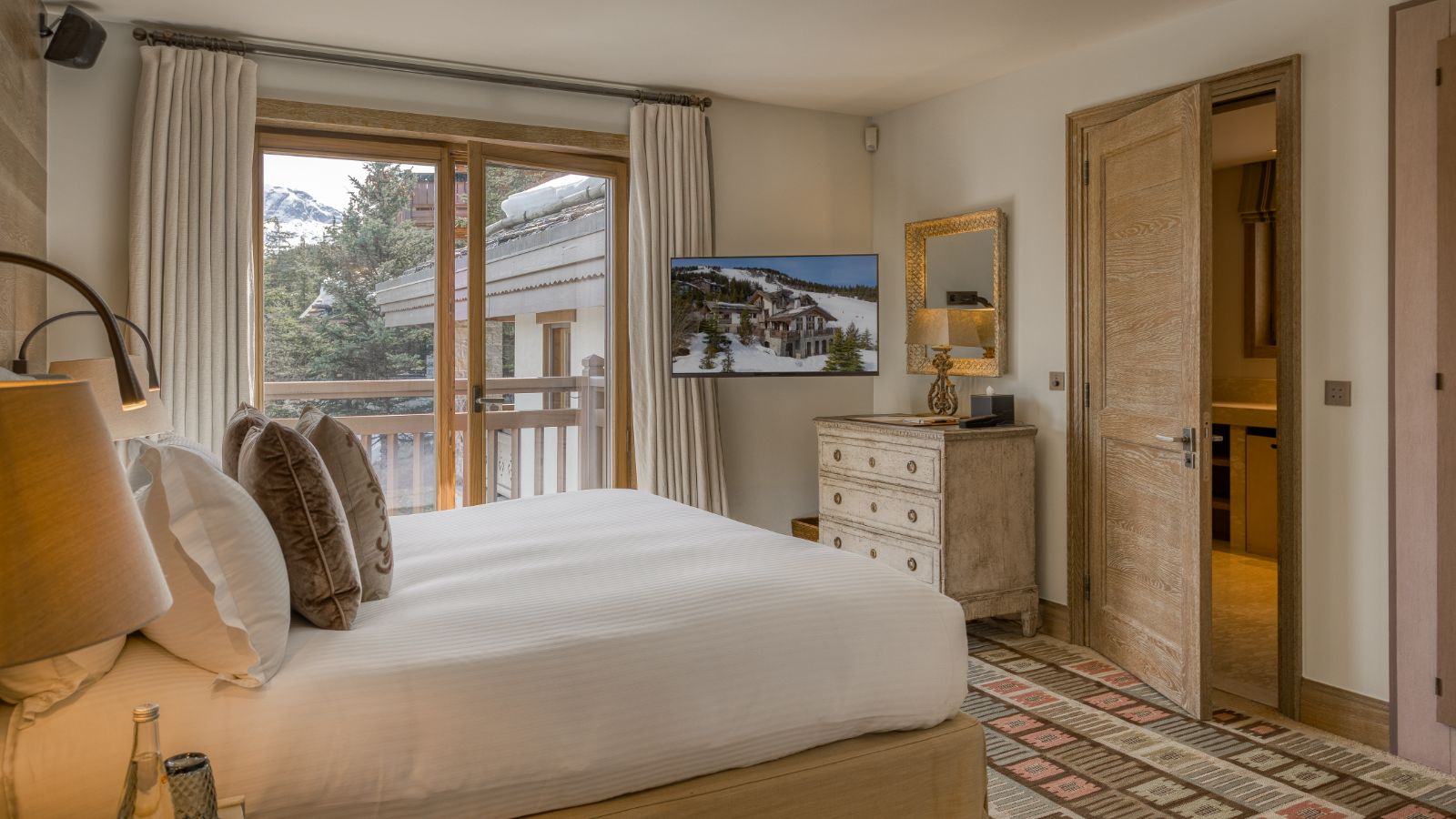 Chalet Shemshak Bedroom 6.jpg