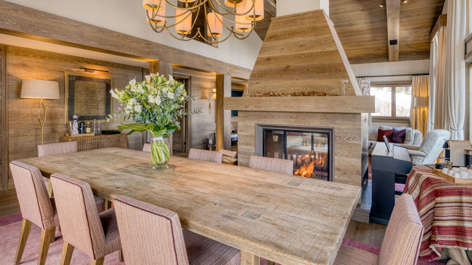 Chalet Shemshak Dining room.jpg