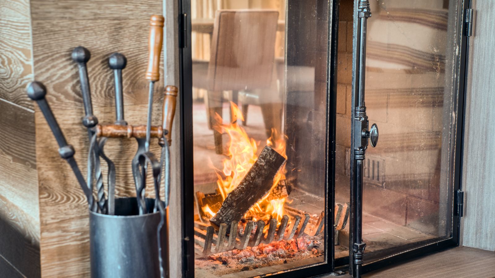 Chalet Shemshak Fire Place.jpg