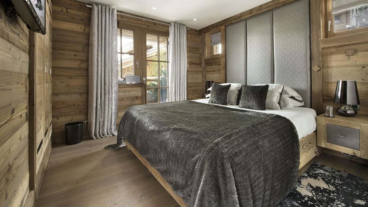 Luxury-Ski-Chalet-Courchevel-1550-Chalet-S-Oxford-Ski-Bedroom (9).jpg