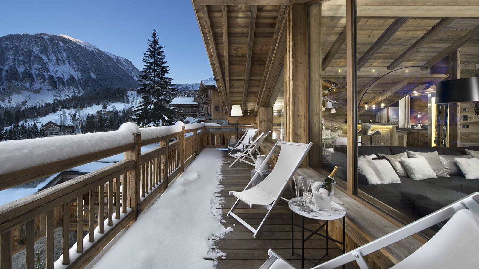 Luxury-Ski-Chalet-Courchevel-1550-Chalet-S-Oxford-Ski-Terrace.jpg