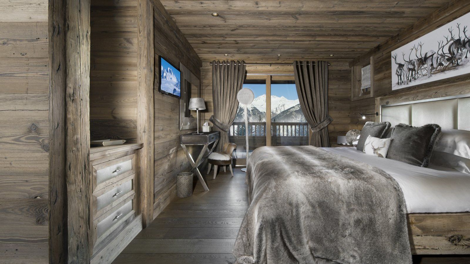 Luxury-Ski-Chalet-Courchevel-1550-Chalet-L'Or-Blanc-Oxford-Ski-Bedroom (8).jpg