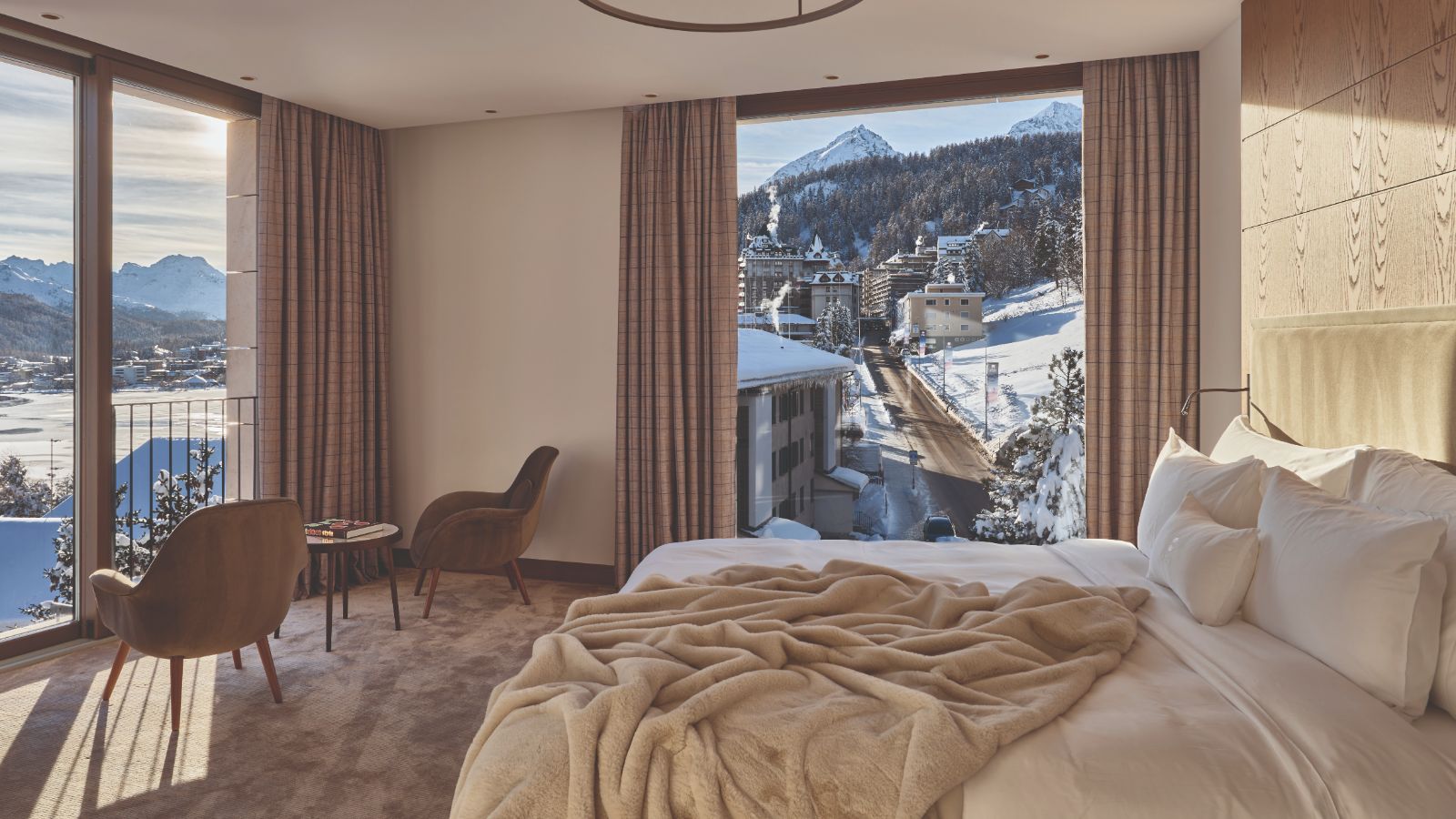 20-Luxury-Ski-Hotel-St-Moritz-Grace-Oxford-Ski-Bedroom (29).jpg
