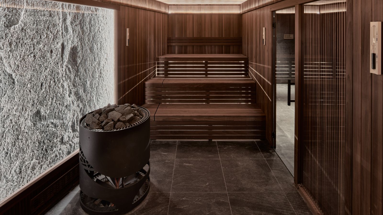 9-Luxury-Ski-Hotel-St-Moritz-Grace-Oxford-Ski-Sauna.jpg