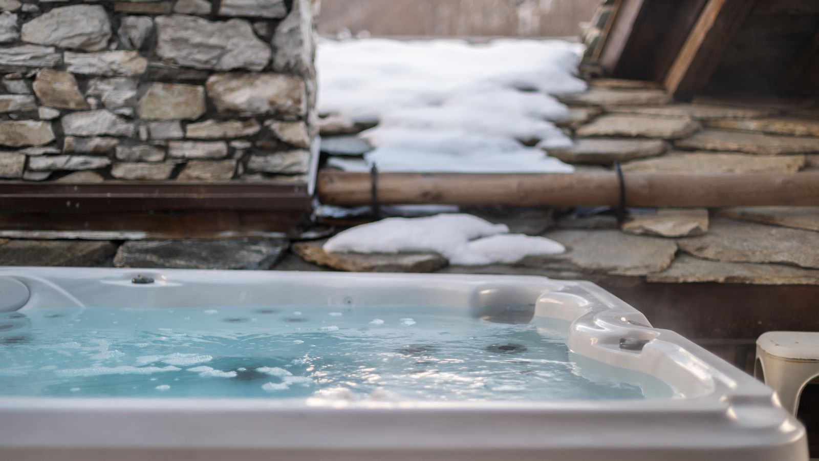 Luxury Ski Apartment- Penthouse Artemis Jacuzzi- Oxford Ski.jpg