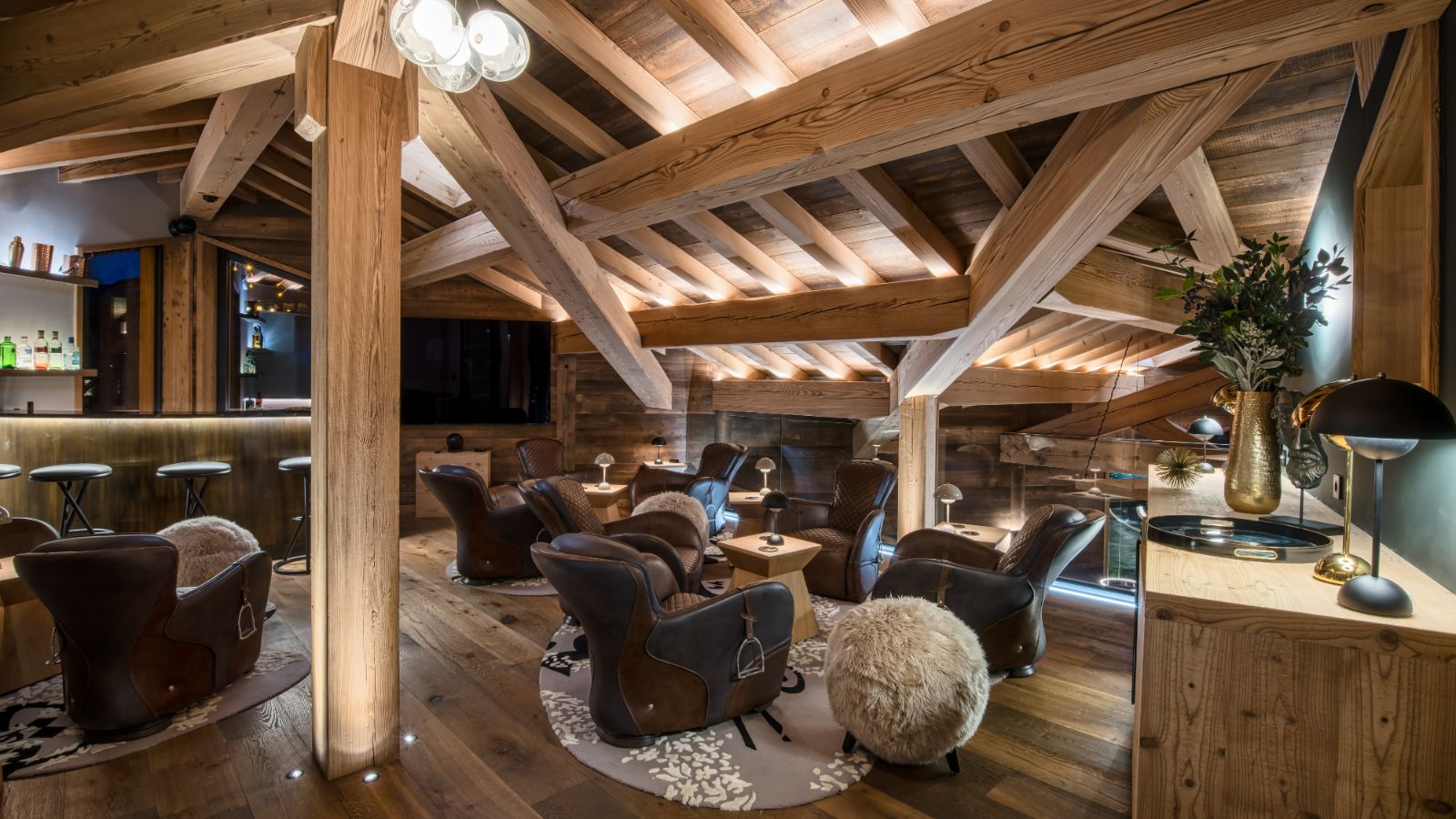 Chalet Hotel Blythe-Living room-Oxford Ski.jpg
