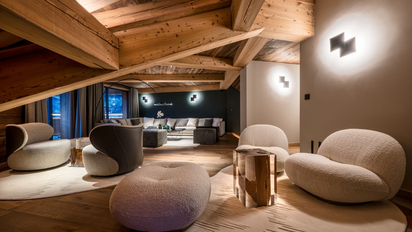 Chalet Hotel Blythe-Sofa-Oxford Ski.jpg