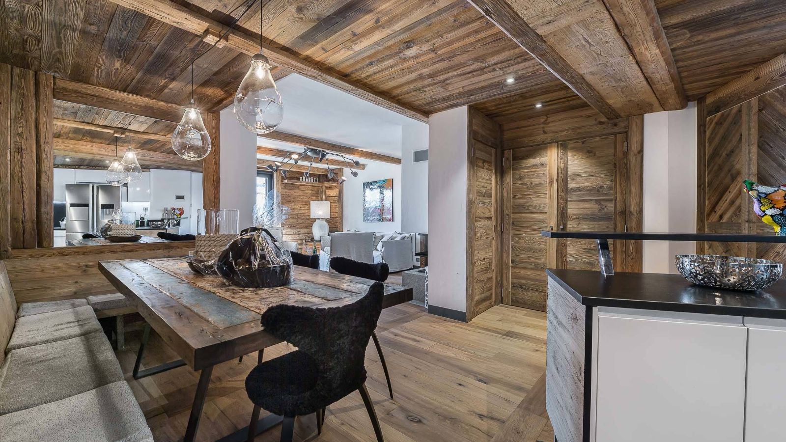 Luxury-Ski-Chalet-Val d'Isere-Apartment-Savoie 42-Oxford-Ski-Dining Area.jpg