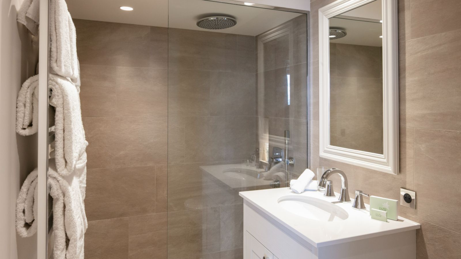 Les Chalet des Ors- Bathroom 3- Oxford Ski.jpg