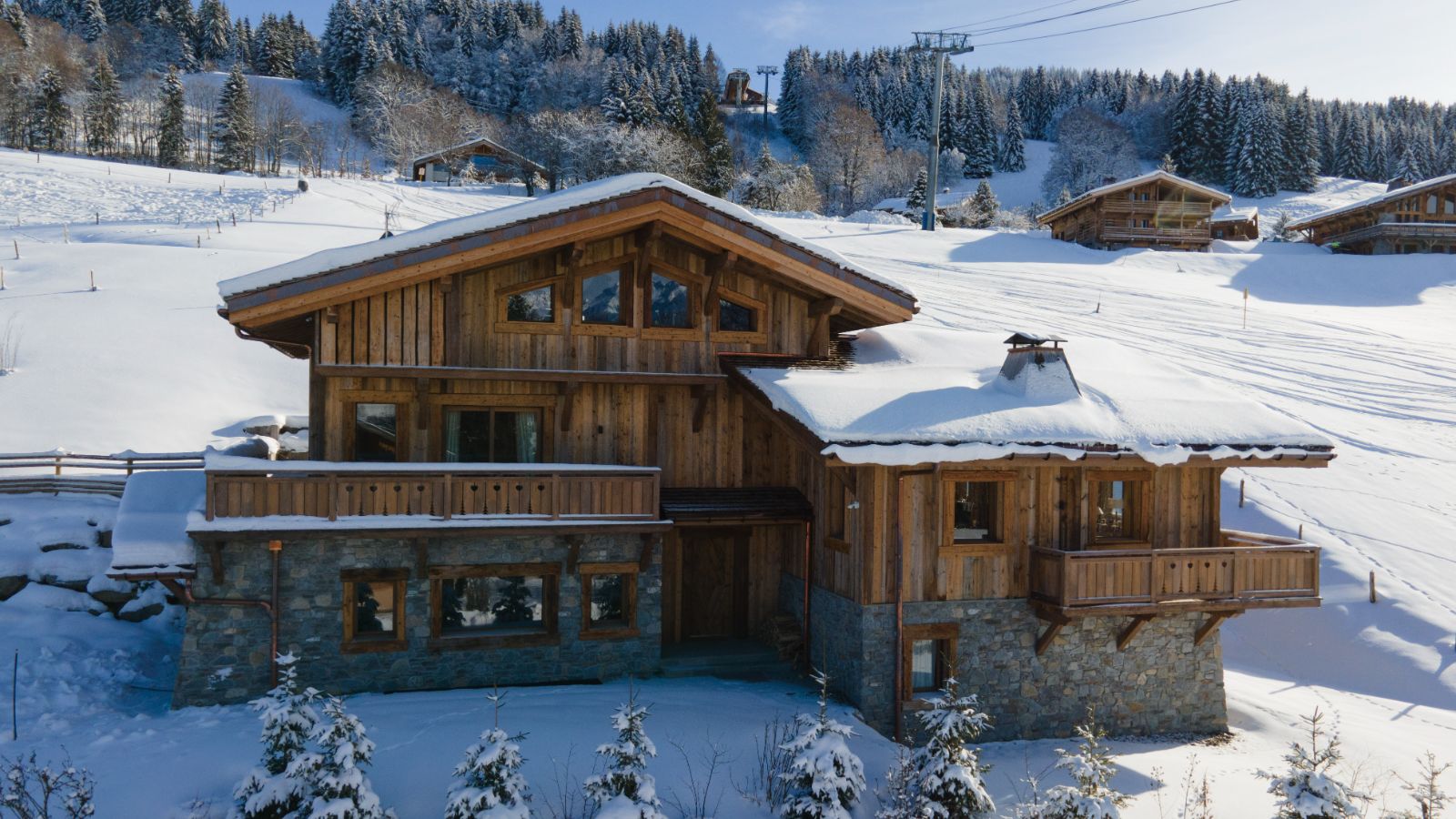 Les Chalet des Ors- Front Exterior- Oxford Ski.jpg