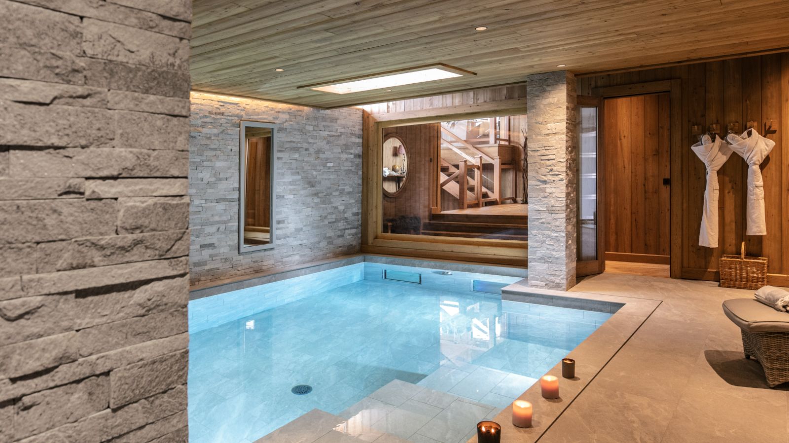 Les Chalet des Ors- Pool- Oxford Ski.jpg