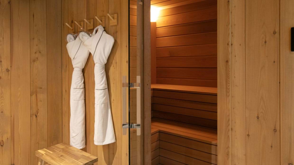 Les Chalet des Ors- Sauna- Oxford Ski.jpg