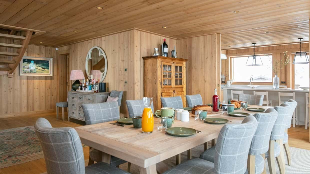 Les Chalets des Ors- Dining table- Oxford Ski.jpg
