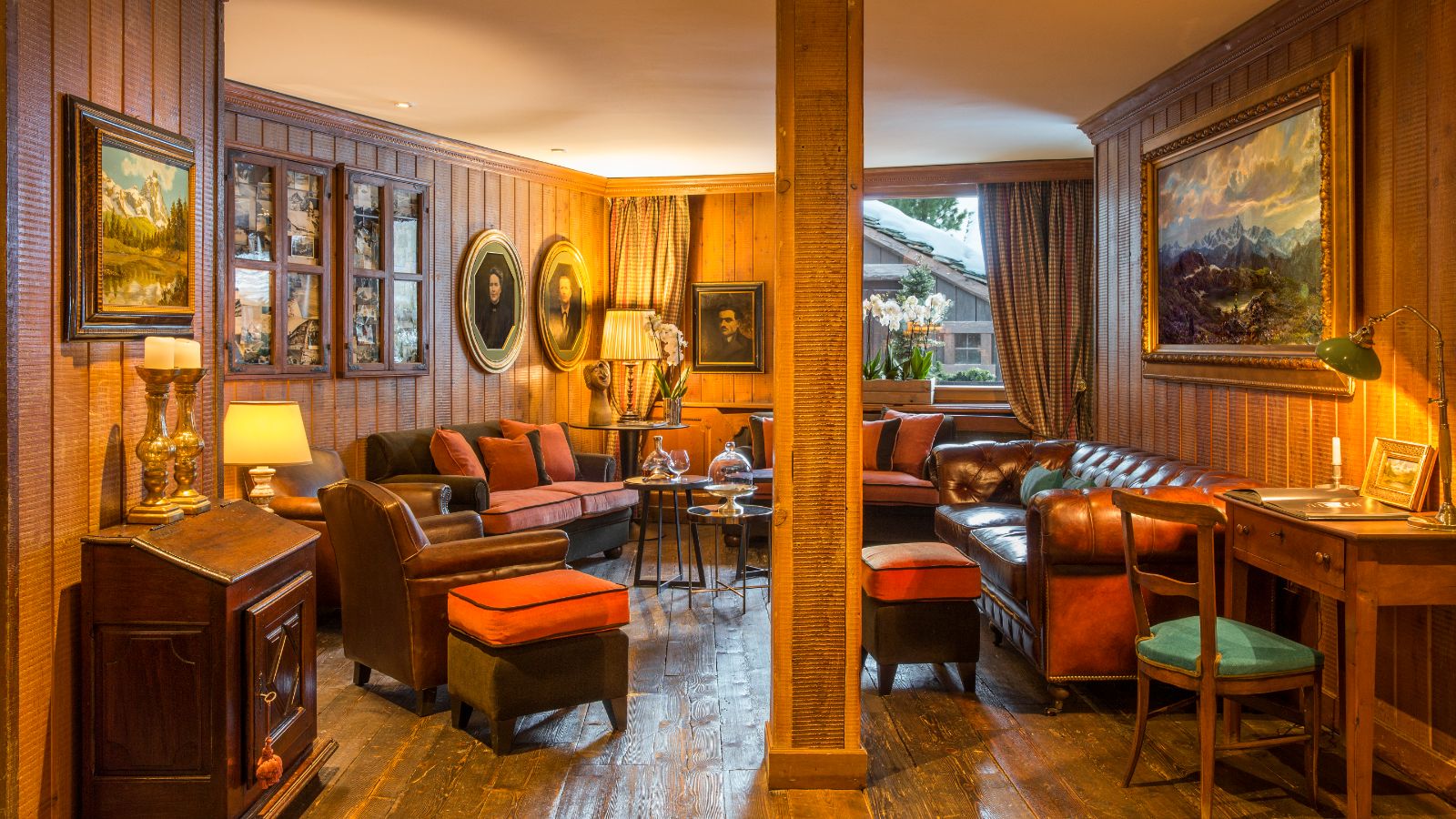 Luxury-Ski-Hotel-Cervinia-Hermitage-Hotel-Oxford-Ski-Bar.jpg