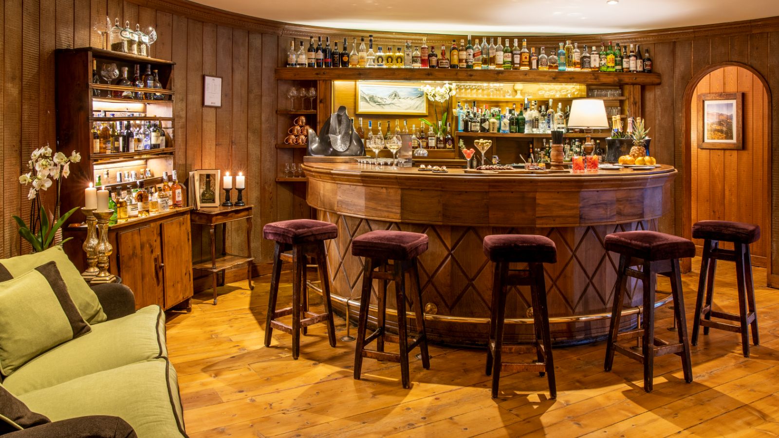 Luxury-Ski-Hotel-Cervinia-Hermitage-Hotel-Oxford-Ski-Bar2.jpg