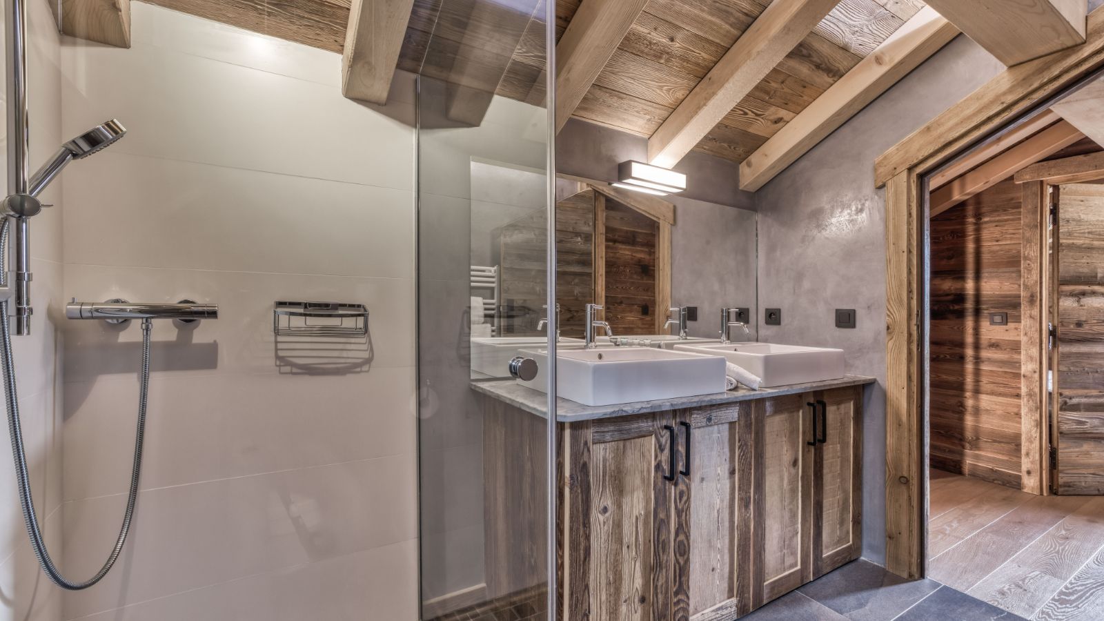 Luxury-Ski-Chalet-Megeve-Chalet Grey Fox-Bathroom 3-Oxford Ski.jpg