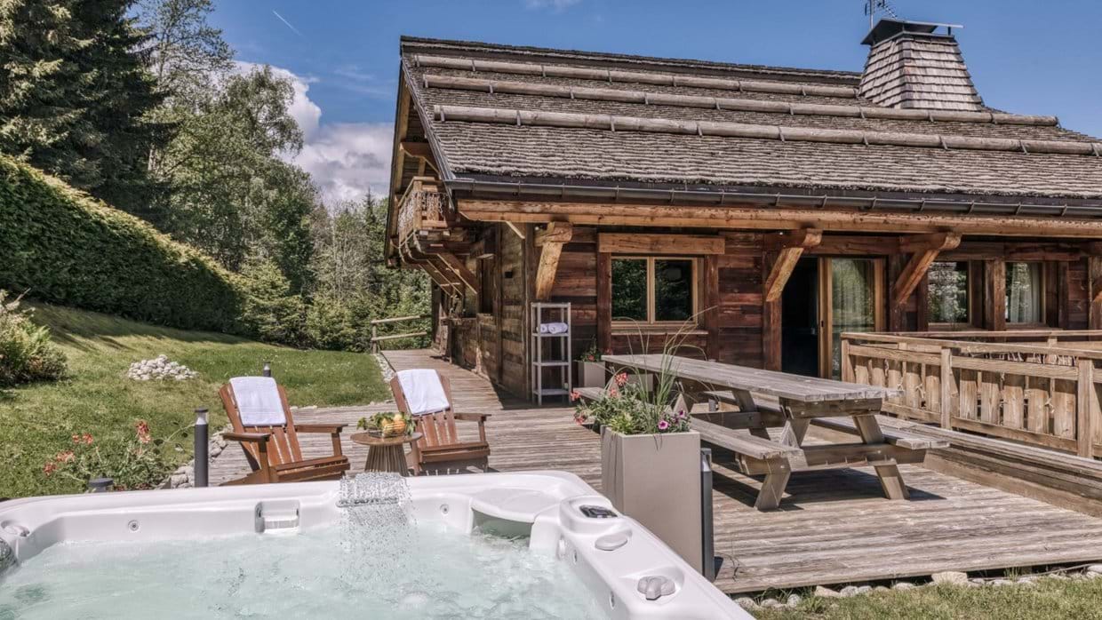 Luxury-Ski-Chalet-Megeve-Chalet White Fox-Jacuzzi Terrace-Oxford Ski.jpg
