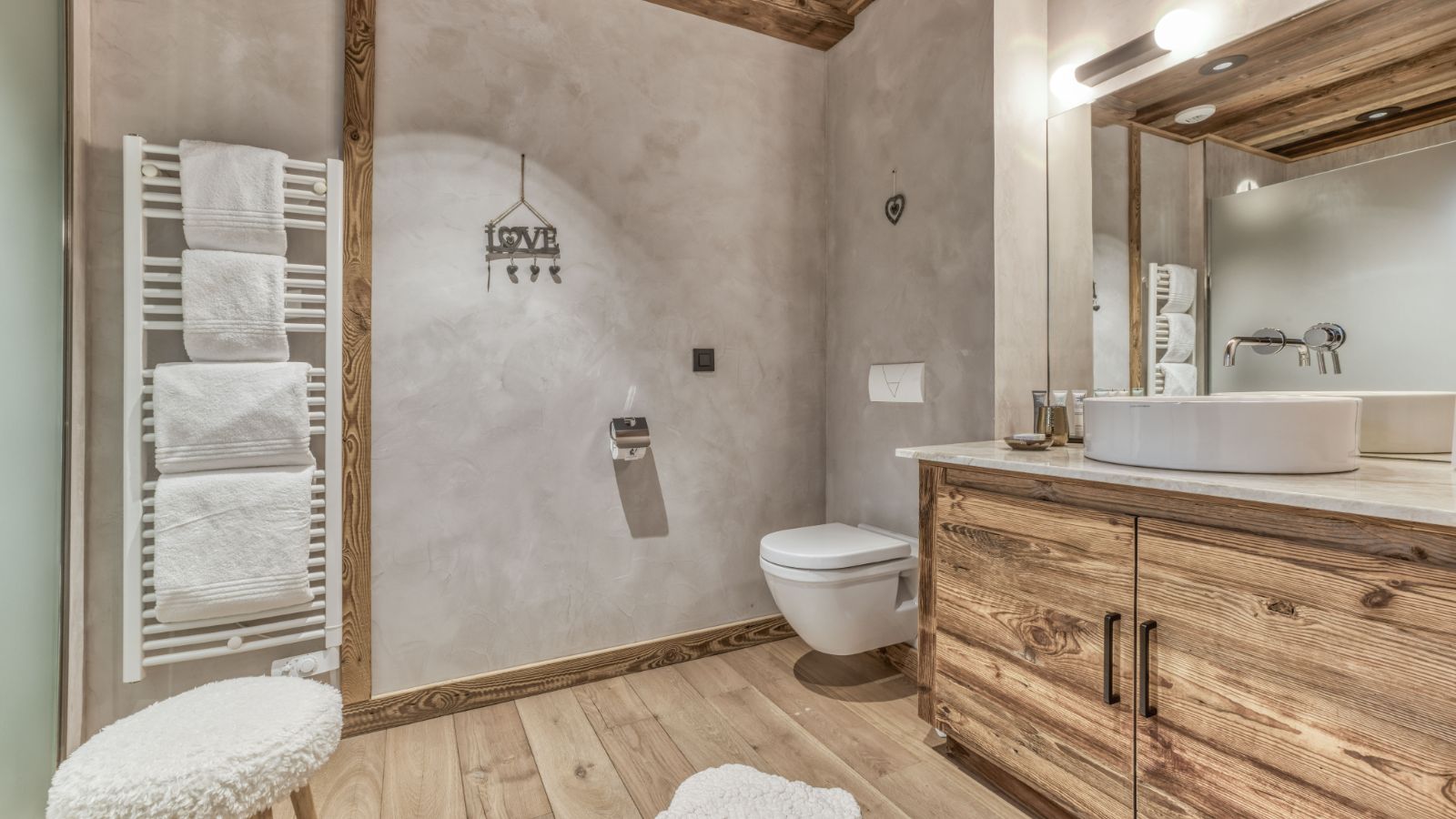 Luxury-Ski-Chalet-Megeve-Chalet White Fox-Bathroom 3-Oxford Ski.jpg