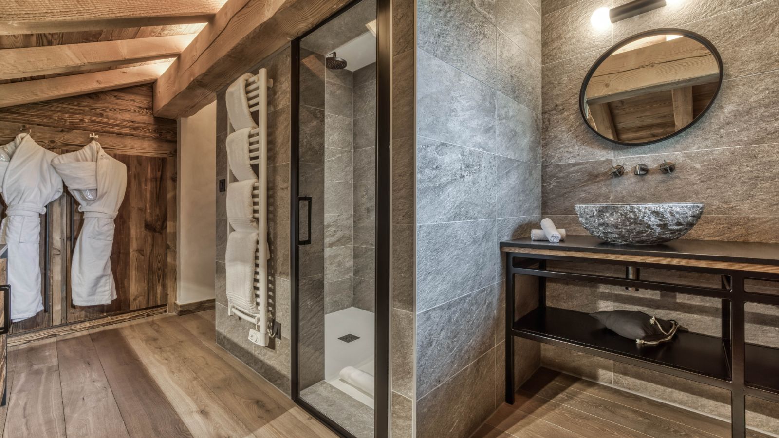 Luxury-Ski-Chalet-Megeve-Chalet Red Fox-Spa-Oxford Ski.jpg